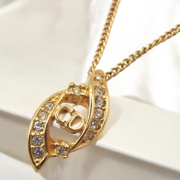 DIOR CD Logo Pendant Necklace- German 🤩✨ - Picture 1 of 7